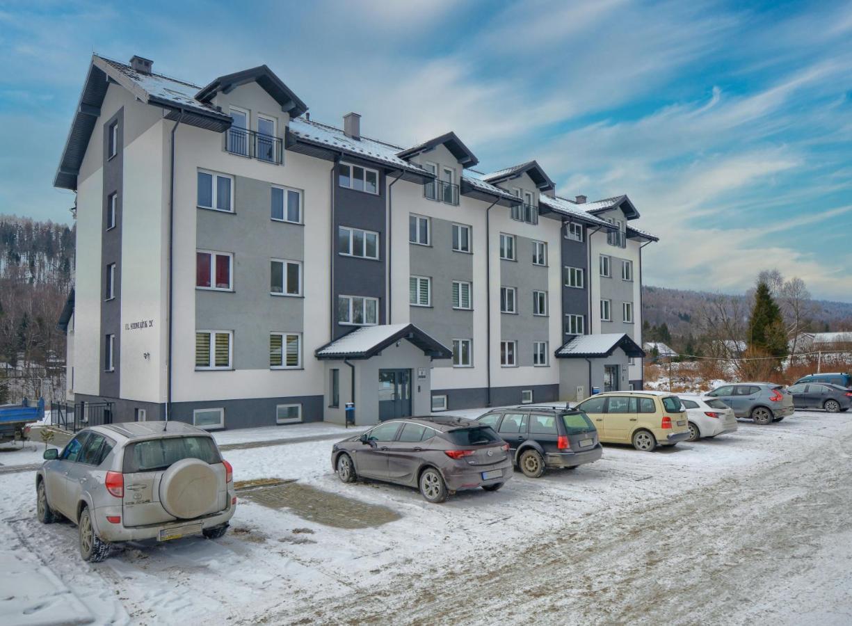 Ferienwohnung Retro Bieszczady Ustrzyki Dolne Exterior foto